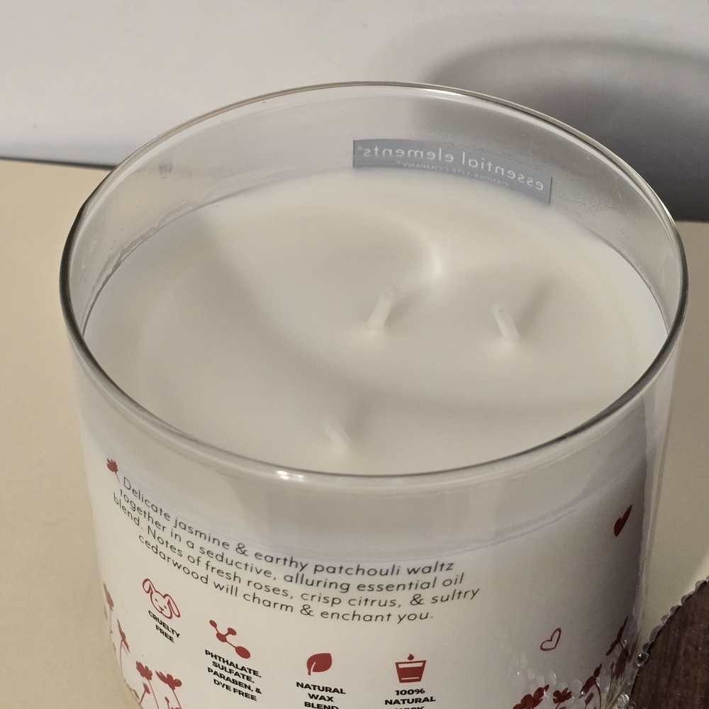 Essential Elements Jasmine + Patchouli Candle 3 Wic New - Picture 4 of 5
